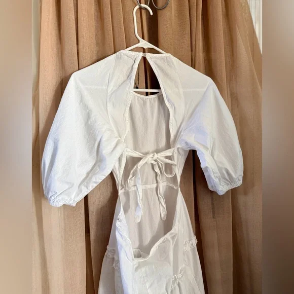 Boohoo Romantic White Tiered Balloon Sleeve Maxi Dress - Picture 9 of 9